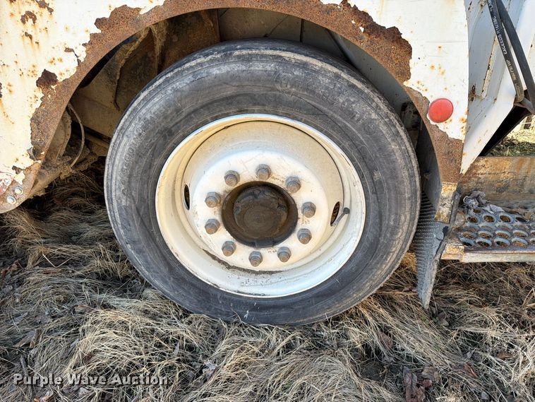 image for item FU1103 2017 Freightliner Business Class M2 refuse truck
