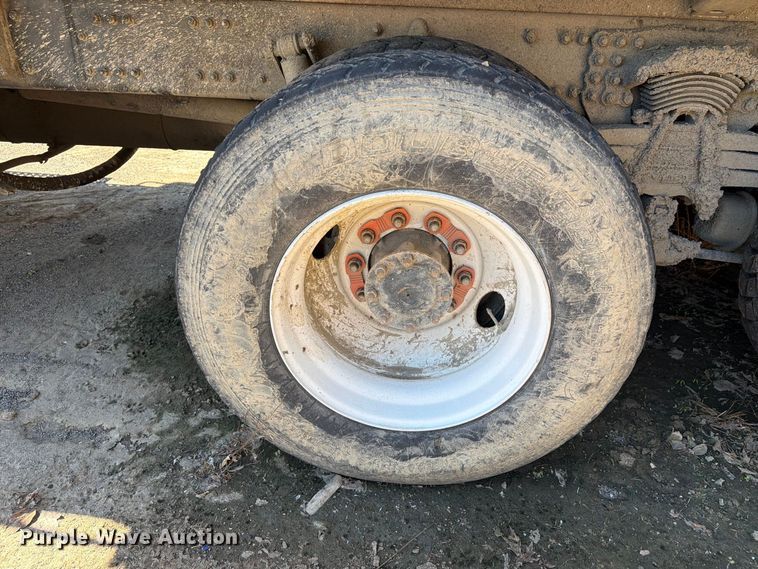 image for item FU1103 2017 Freightliner Business Class M2 refuse truck