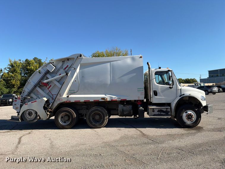 image for item FU1104 2017 Freightliner Business Class M2 refuse truck
