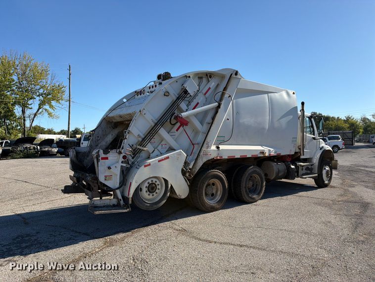 image for item FU1104 2017 Freightliner Business Class M2 refuse truck