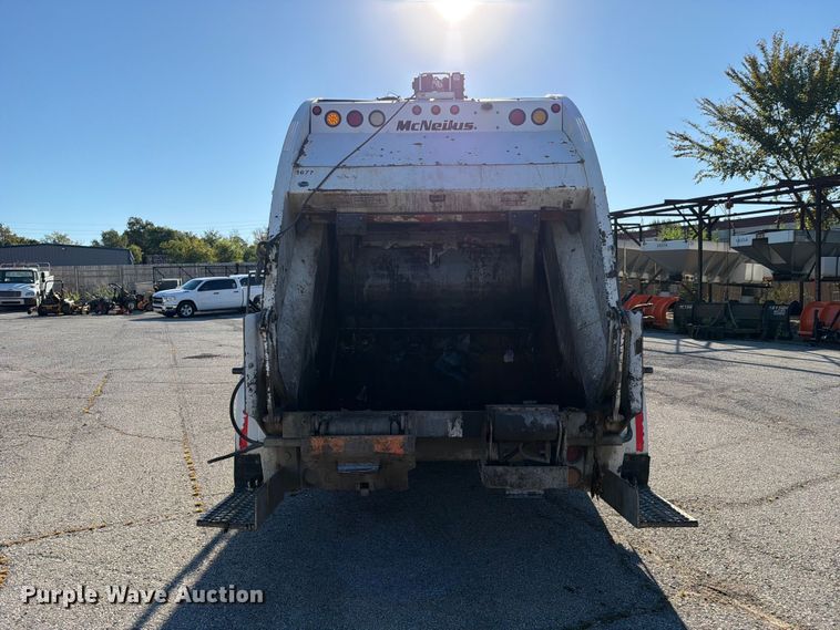 image for item FU1104 2017 Freightliner Business Class M2 refuse truck