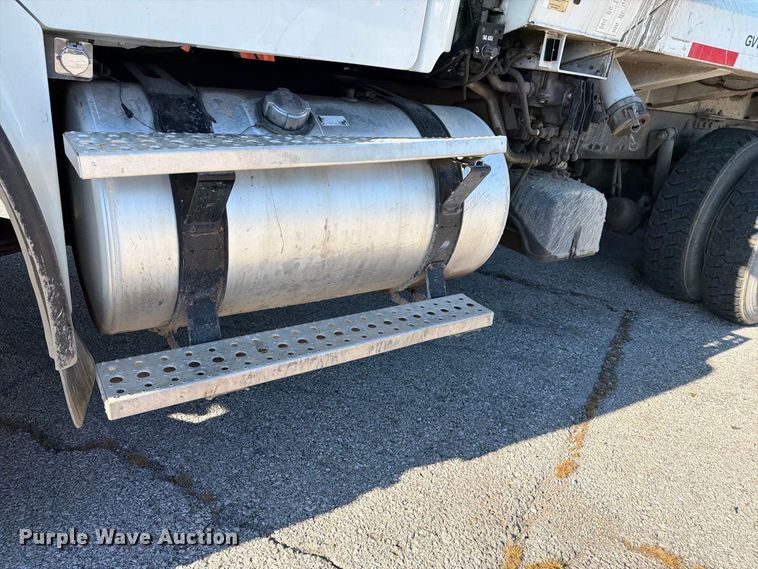 image for item FU1104 2017 Freightliner Business Class M2 refuse truck