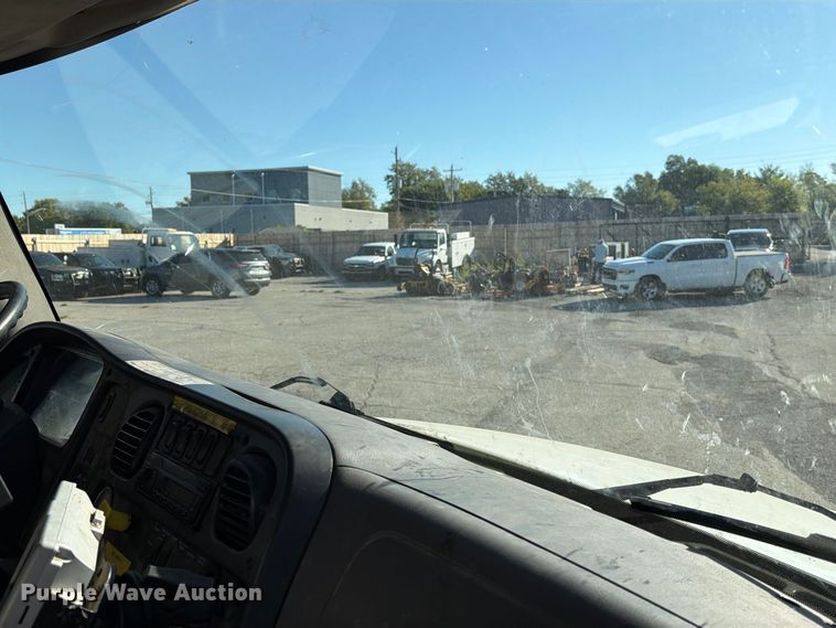 image for item FU1104 2017 Freightliner Business Class M2 refuse truck