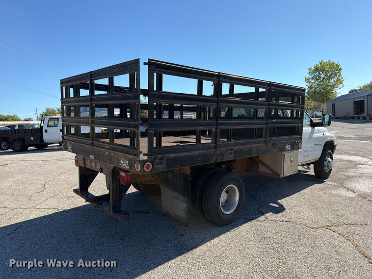 image for item FU1105 2002 Dodge Ram 3500 flatbed pickup truck