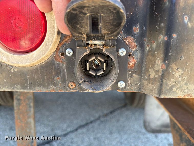 image for item FU1105 2002 Dodge Ram 3500 flatbed pickup truck