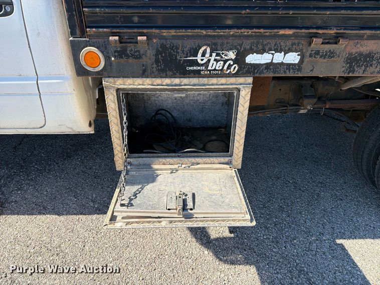 image for item FU1105 2002 Dodge Ram 3500 flatbed pickup truck