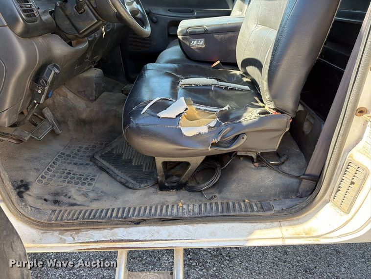 image for item FU1105 2002 Dodge Ram 3500 flatbed pickup truck