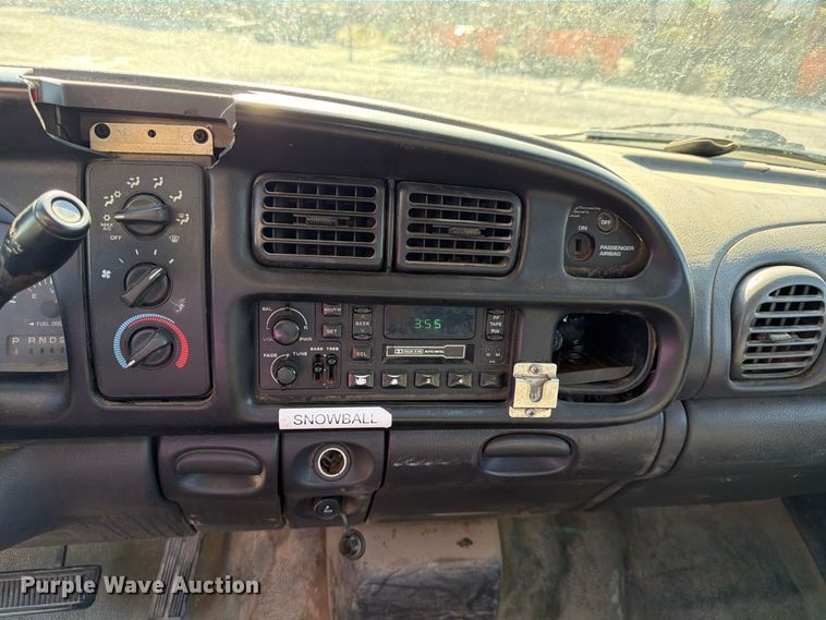 image for item FU1105 2002 Dodge Ram 3500 flatbed pickup truck