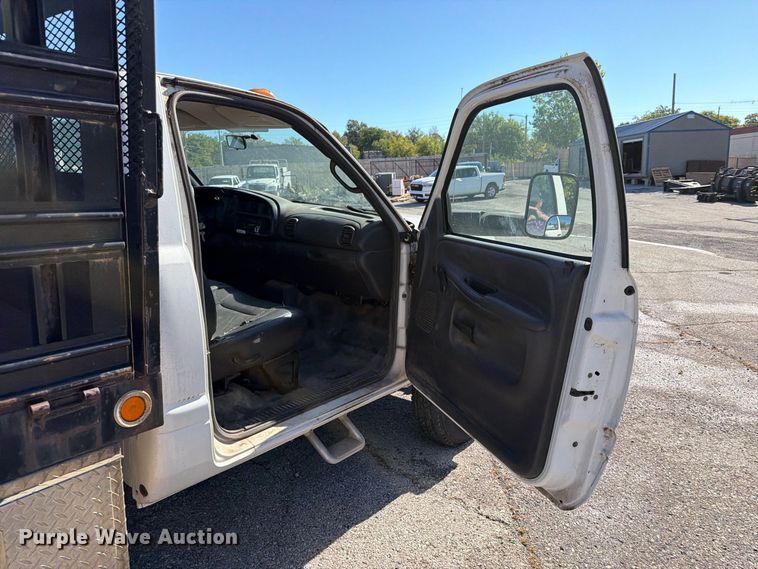 image for item FU1105 2002 Dodge Ram 3500 flatbed pickup truck