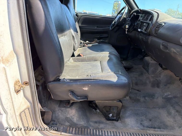 image for item FU1105 2002 Dodge Ram 3500 flatbed pickup truck