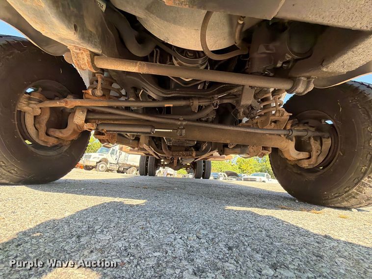image for item FU1105 2002 Dodge Ram 3500 flatbed pickup truck