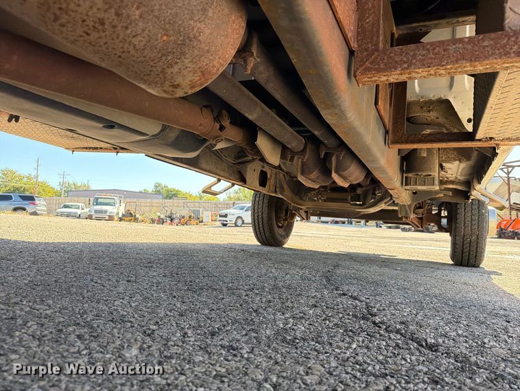 image for item FU1105 2002 Dodge Ram 3500 flatbed pickup truck