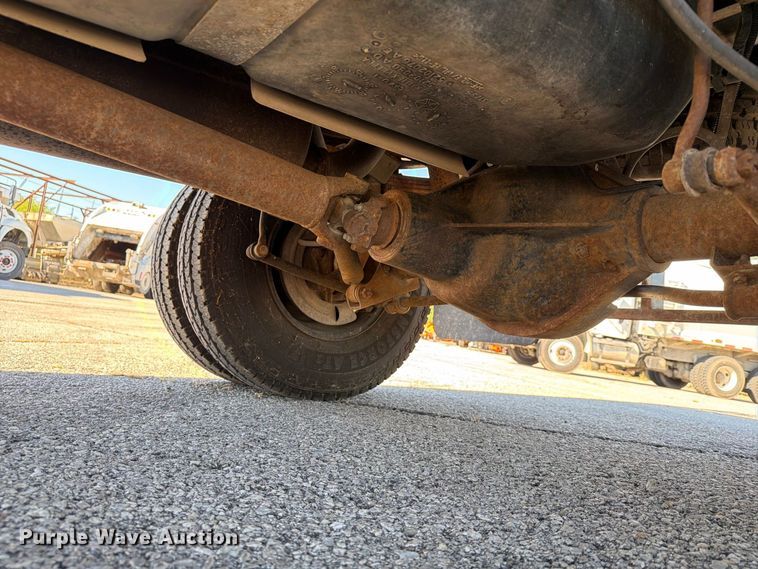 image for item FU1105 2002 Dodge Ram 3500 flatbed pickup truck