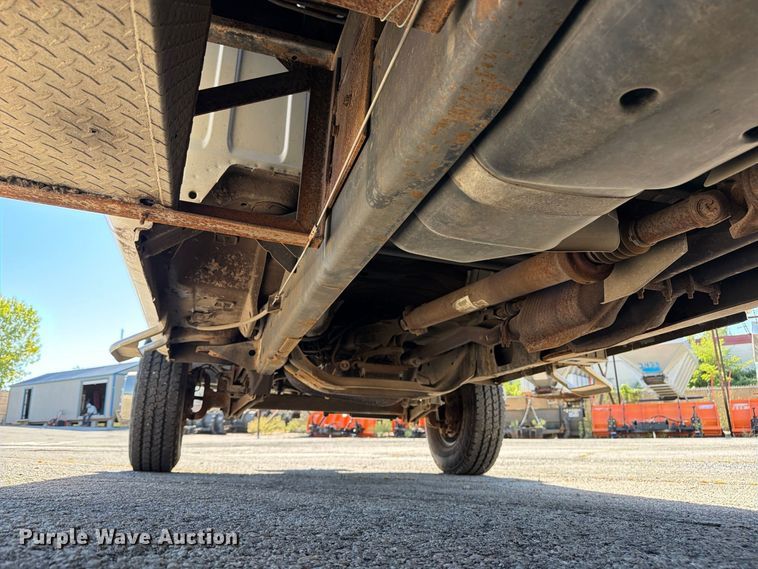 image for item FU1105 2002 Dodge Ram 3500 flatbed pickup truck