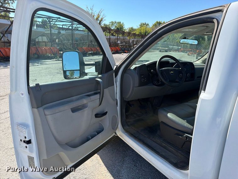 image for item FU1109 2012 Chevrolet Silverado 1500 pickup truck