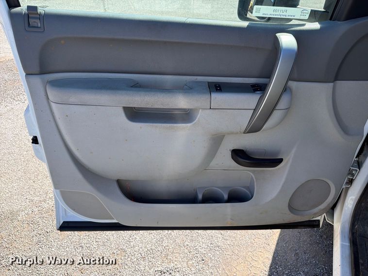 image for item FU1109 2012 Chevrolet Silverado 1500 pickup truck