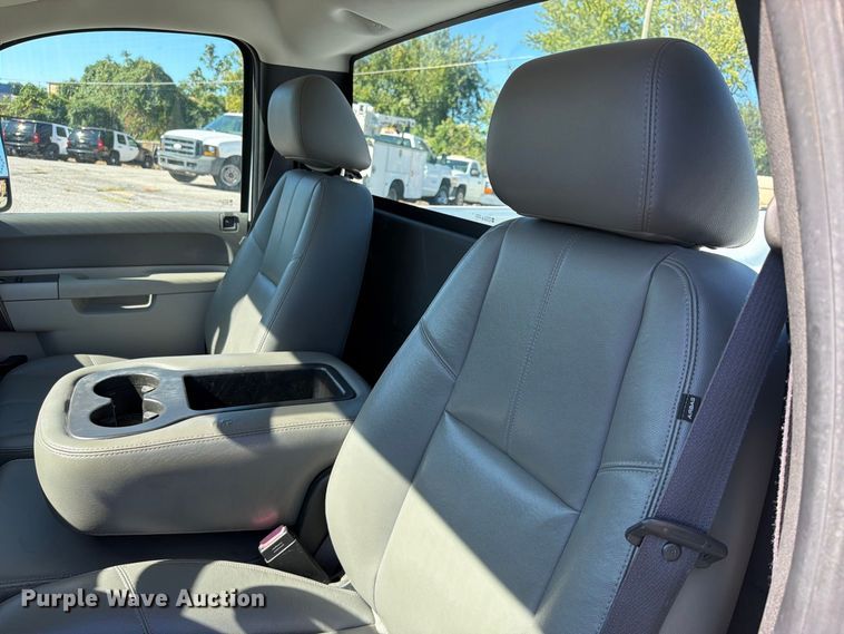 image for item FU1109 2012 Chevrolet Silverado 1500 pickup truck