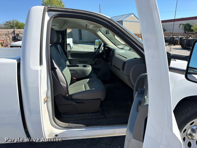 image for item FU1109 2012 Chevrolet Silverado 1500 pickup truck
