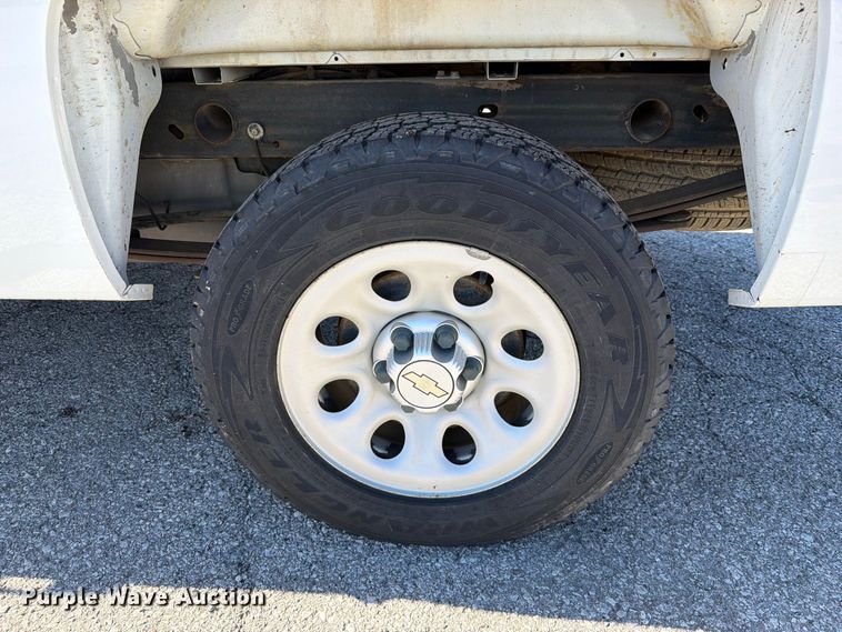 image for item FU1109 2012 Chevrolet Silverado 1500 pickup truck