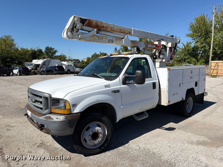 image for item FU1111 1999 Ford F450 Super Duty bucket truck