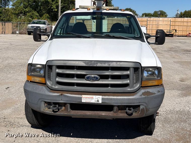 image for item FU1111 1999 Ford F450 Super Duty bucket truck