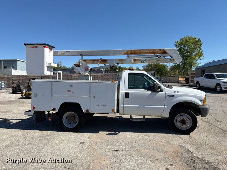 image for item FU1111 1999 Ford F450 Super Duty bucket truck