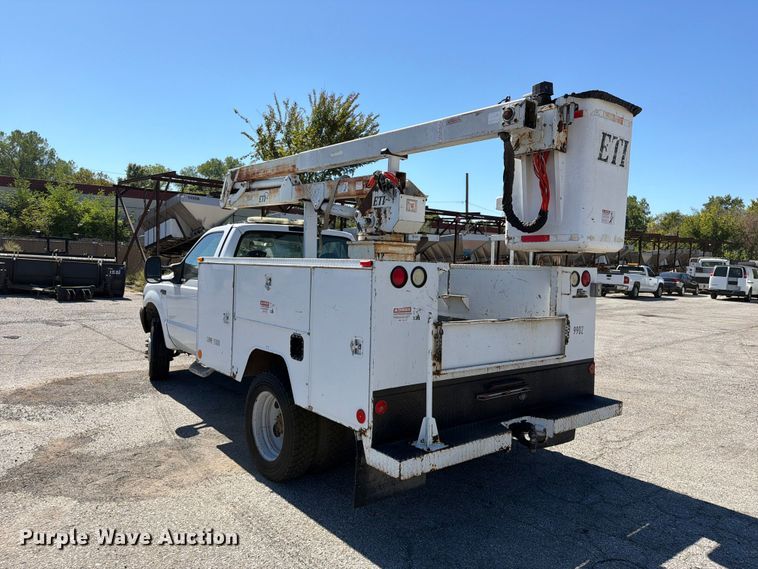 image for item FU1111 1999 Ford F450 Super Duty bucket truck