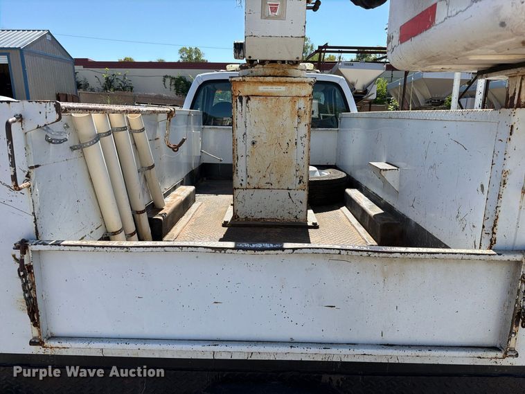 image for item FU1111 1999 Ford F450 Super Duty bucket truck