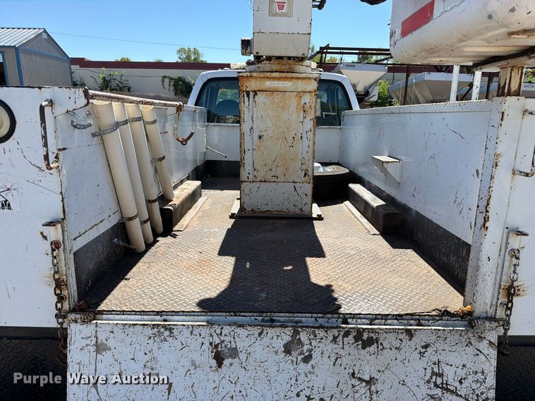 image for item FU1111 1999 Ford F450 Super Duty bucket truck