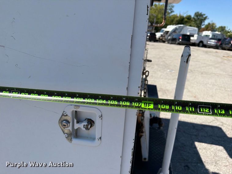 image for item FU1111 1999 Ford F450 Super Duty bucket truck