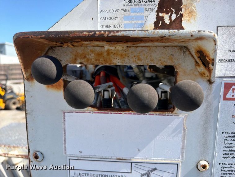 image for item FU1111 1999 Ford F450 Super Duty bucket truck