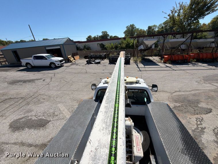 image for item FU1111 1999 Ford F450 Super Duty bucket truck