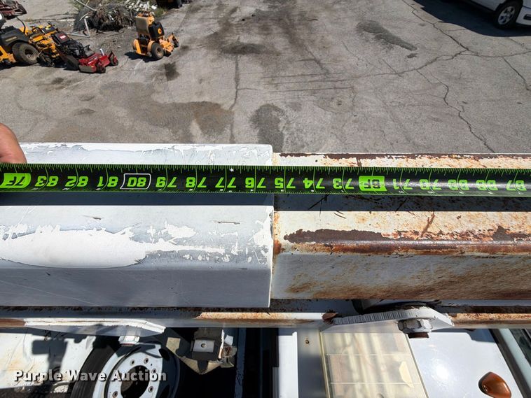 image for item FU1111 1999 Ford F450 Super Duty bucket truck