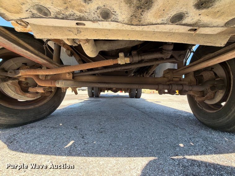 image for item FU1111 1999 Ford F450 Super Duty bucket truck