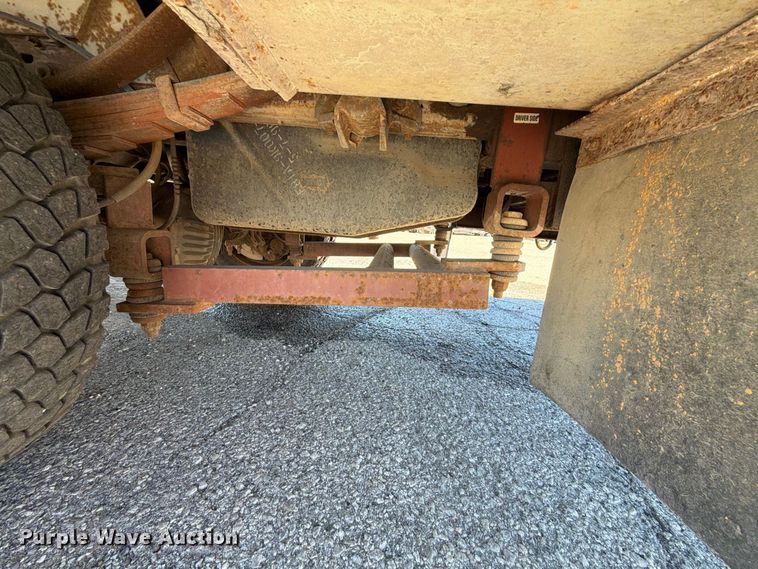 image for item FU1111 1999 Ford F450 Super Duty bucket truck