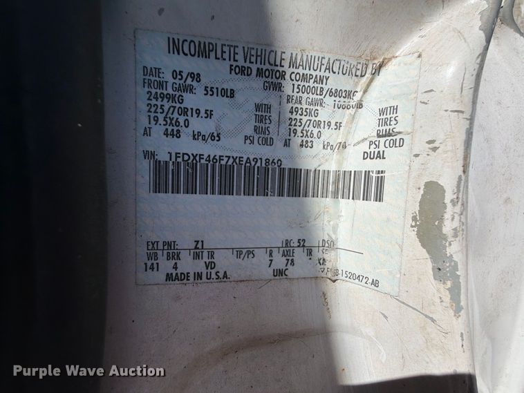 image for item FU1111 1999 Ford F450 Super Duty bucket truck