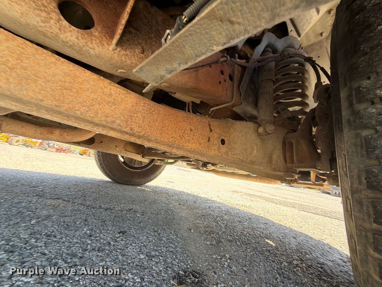 image for item FU1114 2006 Ford F350 Super Duty Crew Cab pickup truck