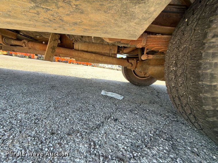 image for item FU1114 2006 Ford F350 Super Duty Crew Cab pickup truck
