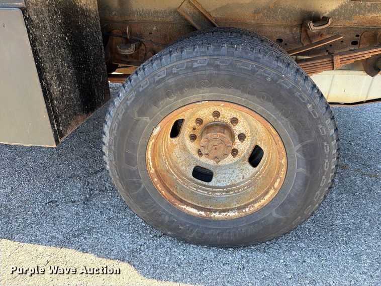 image for item FU1114 2006 Ford F350 Super Duty Crew Cab pickup truck