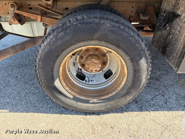 image for item FU1114 2006 Ford F350 Super Duty Crew Cab pickup truck