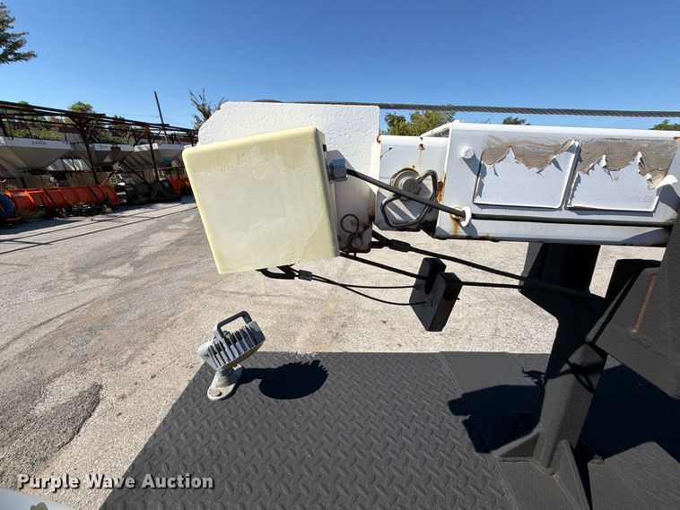 image for item FU1115 2013 Chevrolet Silverado 3500HD utility bed pickup truck