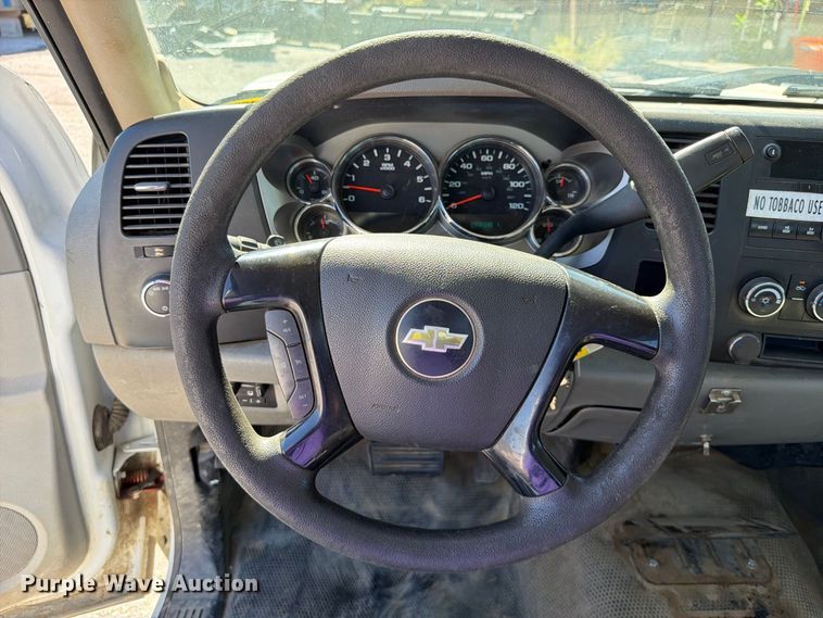image for item FU1115 2013 Chevrolet Silverado 3500HD utility bed pickup truck