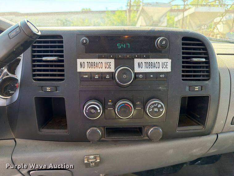 image for item FU1115 2013 Chevrolet Silverado 3500HD utility bed pickup truck