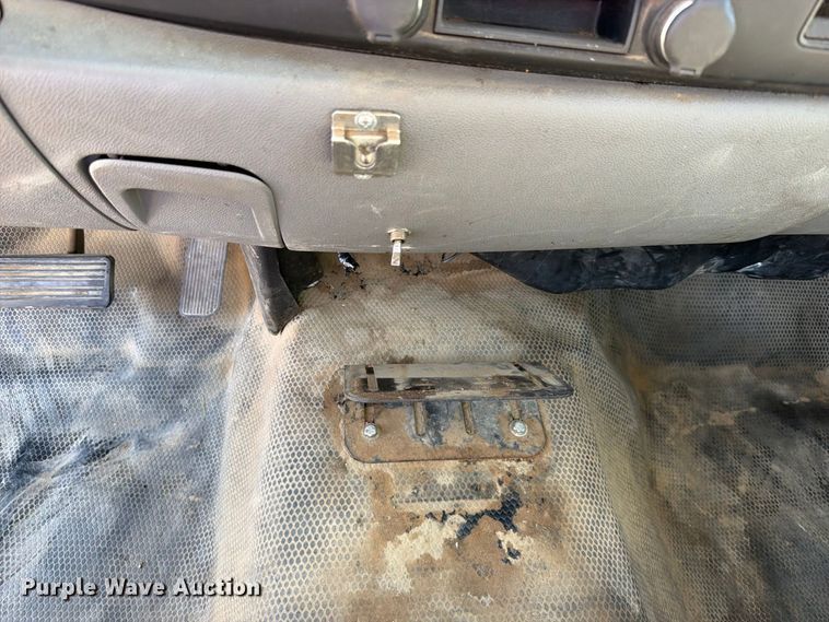 image for item FU1115 2013 Chevrolet Silverado 3500HD utility bed pickup truck