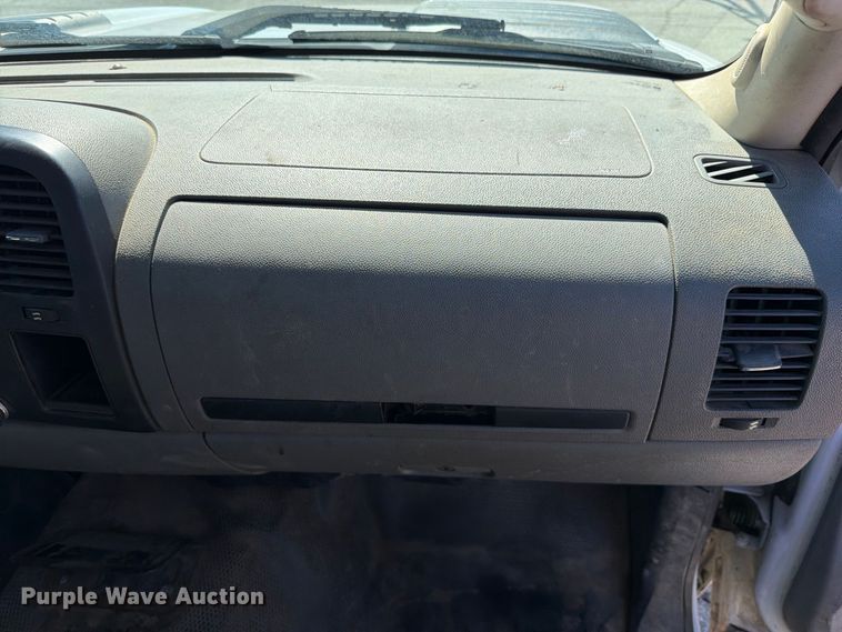 image for item FU1115 2013 Chevrolet Silverado 3500HD utility bed pickup truck