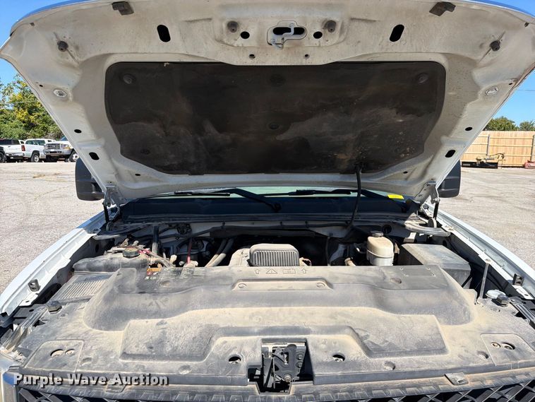 image for item FU1115 2013 Chevrolet Silverado 3500HD utility bed pickup truck