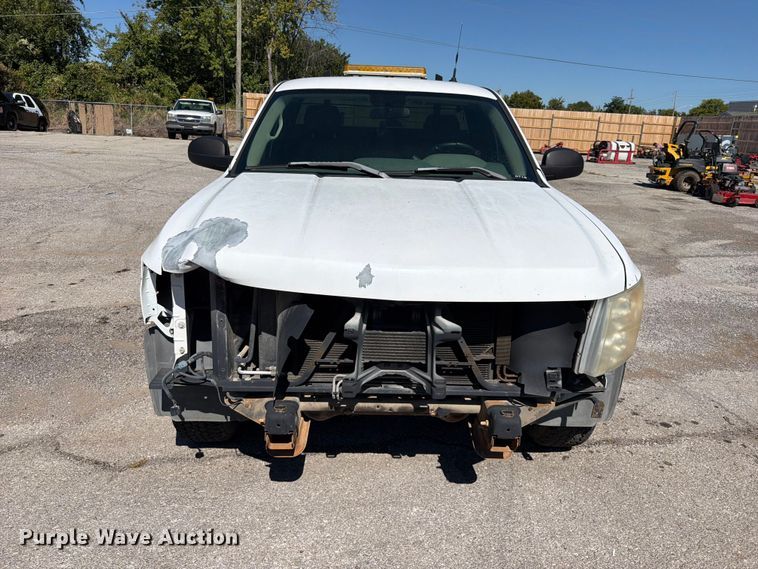 image for item FU1116 2007 Chevrolet Silverado 1500 pickup truck