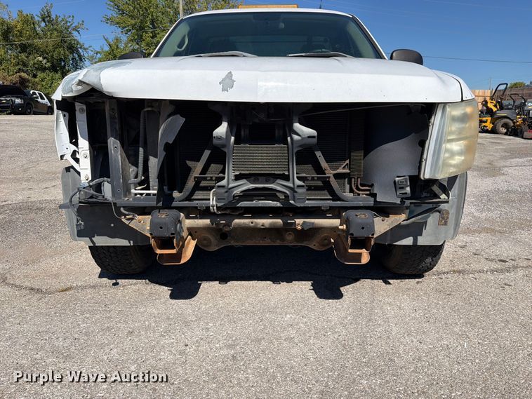 image for item FU1116 2007 Chevrolet Silverado 1500 pickup truck