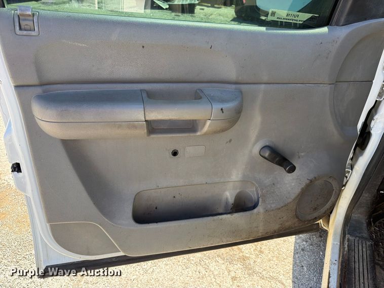 image for item FU1116 2007 Chevrolet Silverado 1500 pickup truck