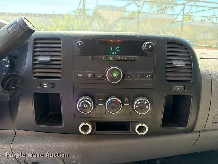 image for item FU1116 2007 Chevrolet Silverado 1500 pickup truck